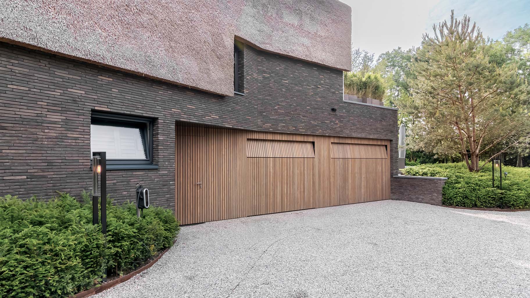 Dubbele houten garagedeur