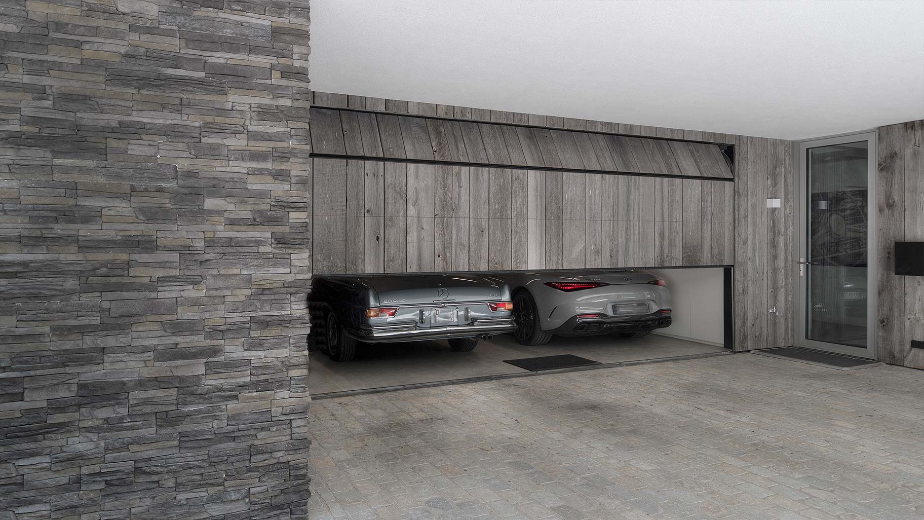 Different Doors barnwood garagedeur