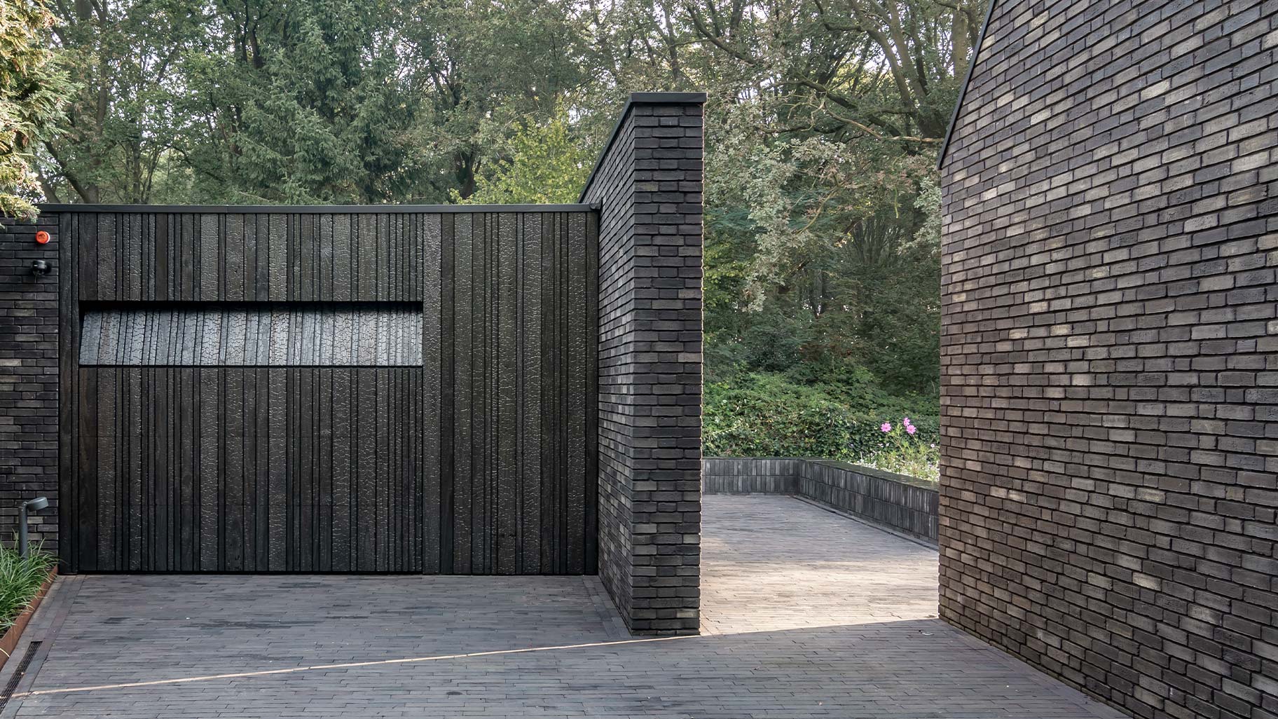 Shou-sugi-ban garagedeur