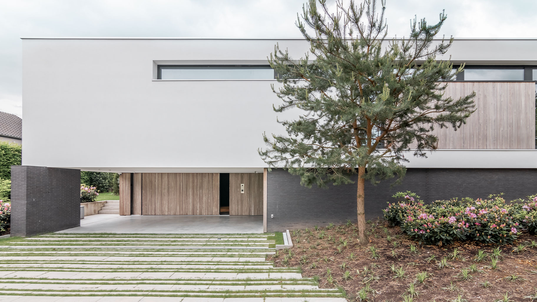 Zijwaartse garagedeur Different Doors