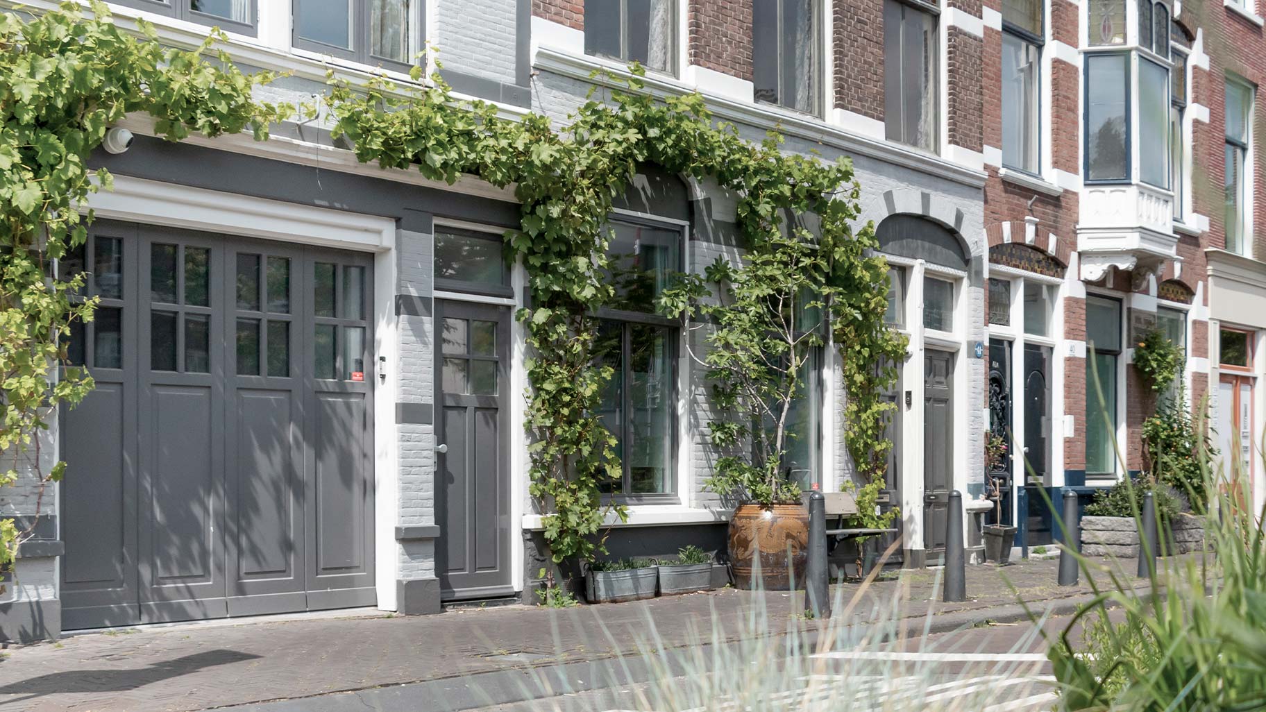 Historisch pand den haag garagedeur