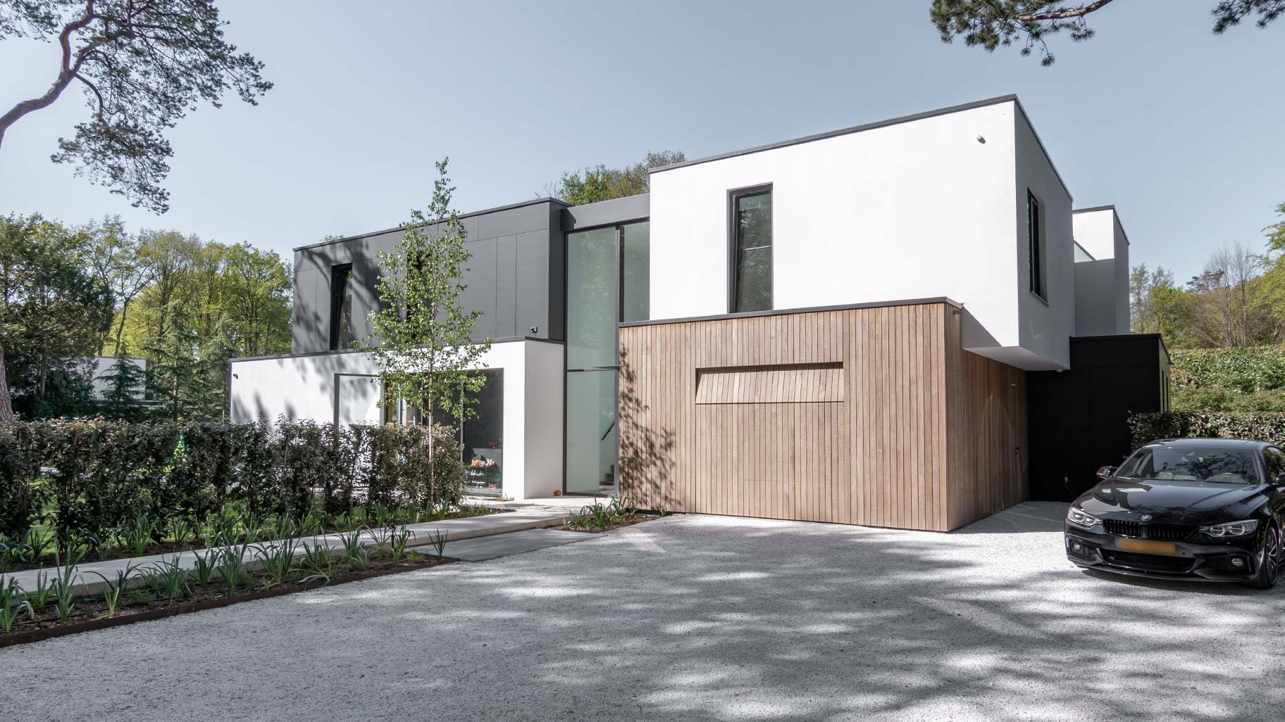 Garagedeur met gevelbekleding