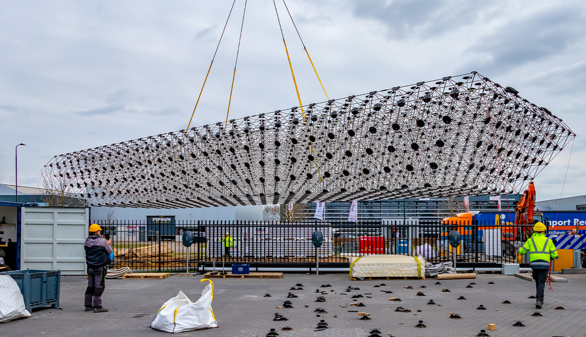 different doors bouwplaats