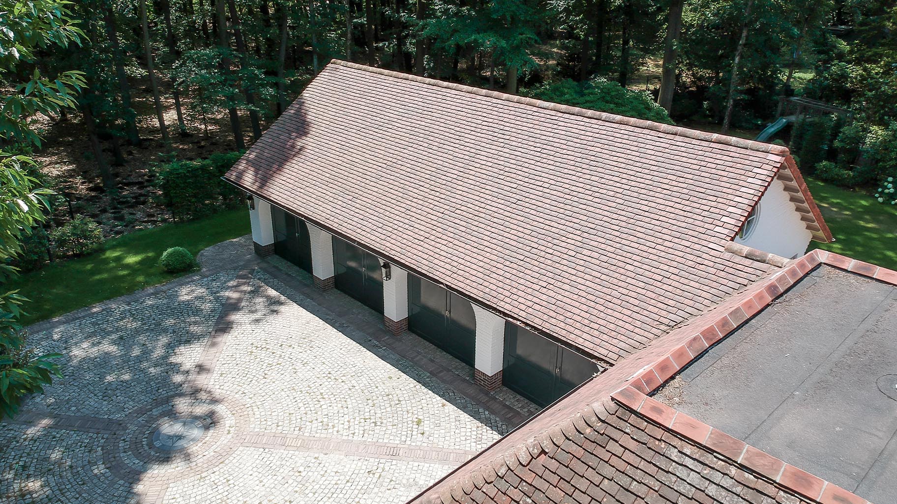 Elektrische garagedeur klassieke stijl