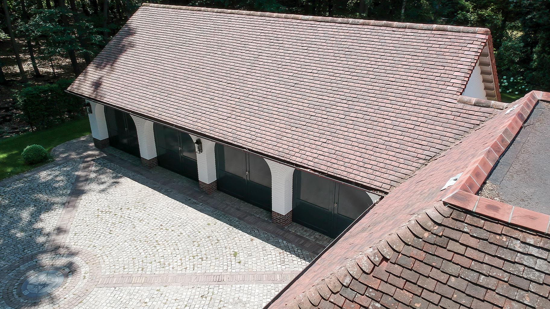 Elektrische garagedeur klassieke stijl