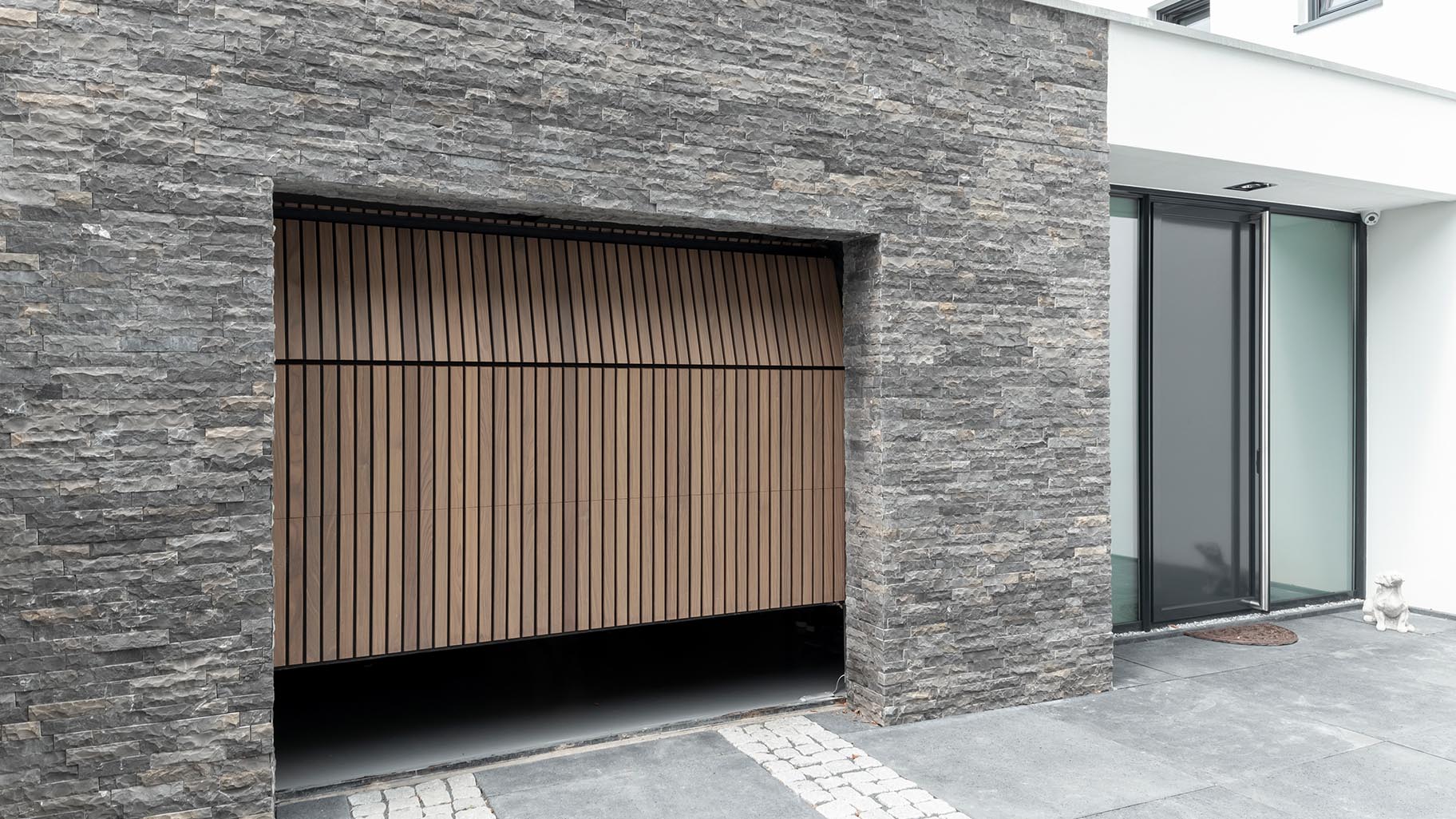 Houten sectionaaldeur afrormosia hout