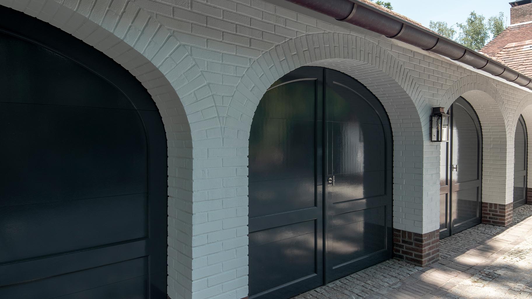 Elektrische garagedeur klassieke stijl