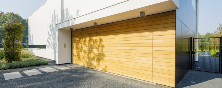 Overhead garagedeuren van hout