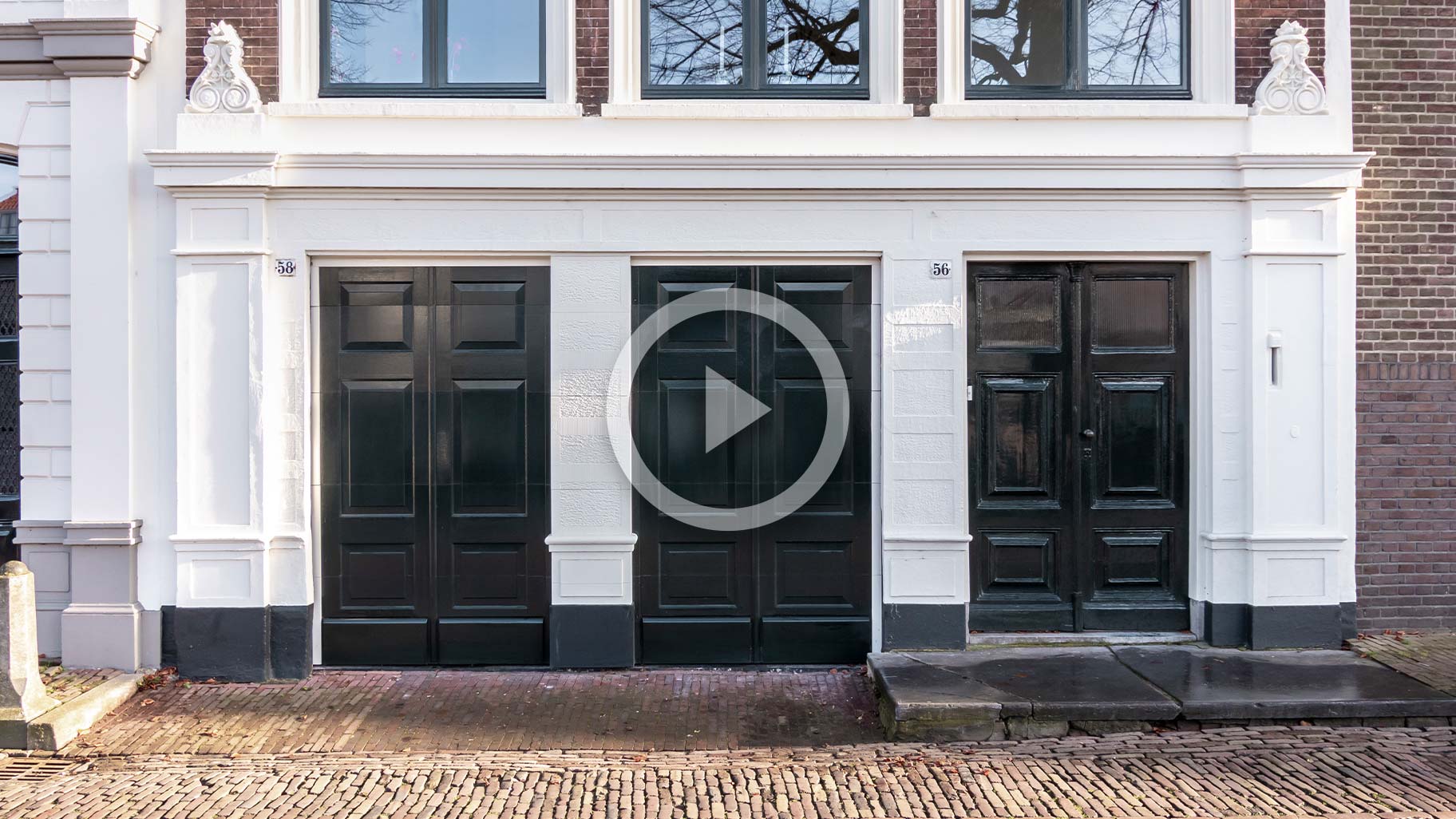 Video monumentale garagedeuren different doors