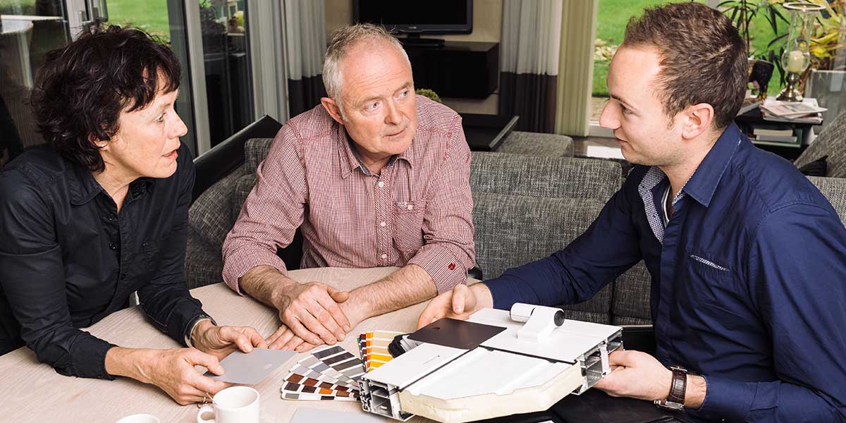 Adviesgesprek openslaande garagedeur