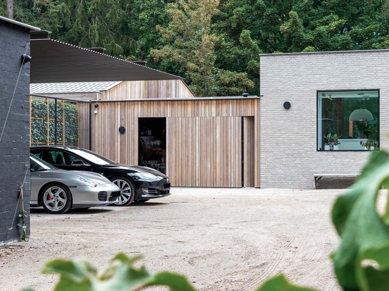 Zijdelingse garagedeur