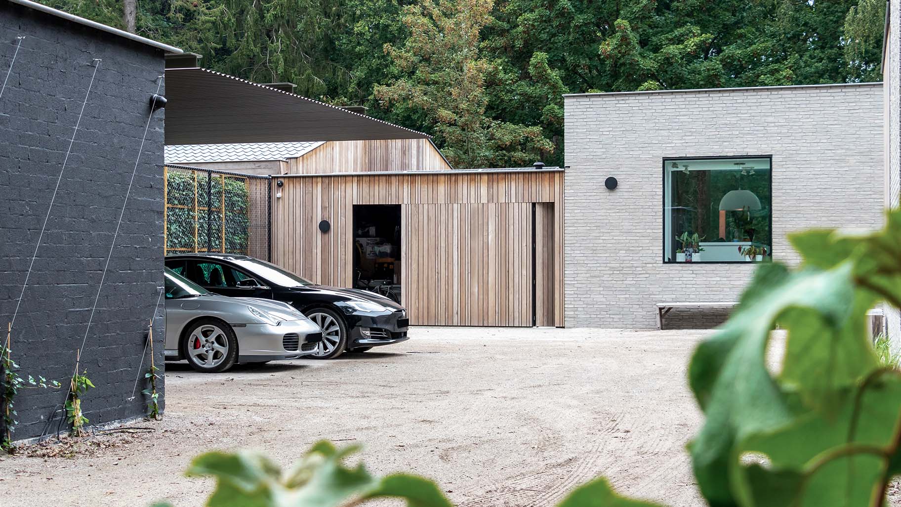 Zijdelingse garagedeur