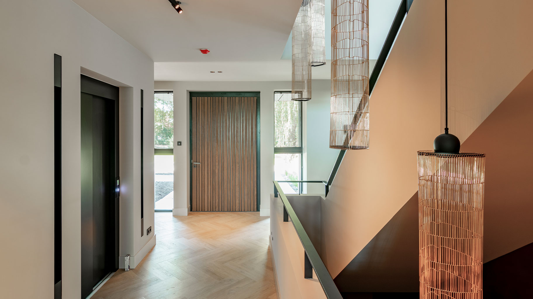 Pivoterende voordeur