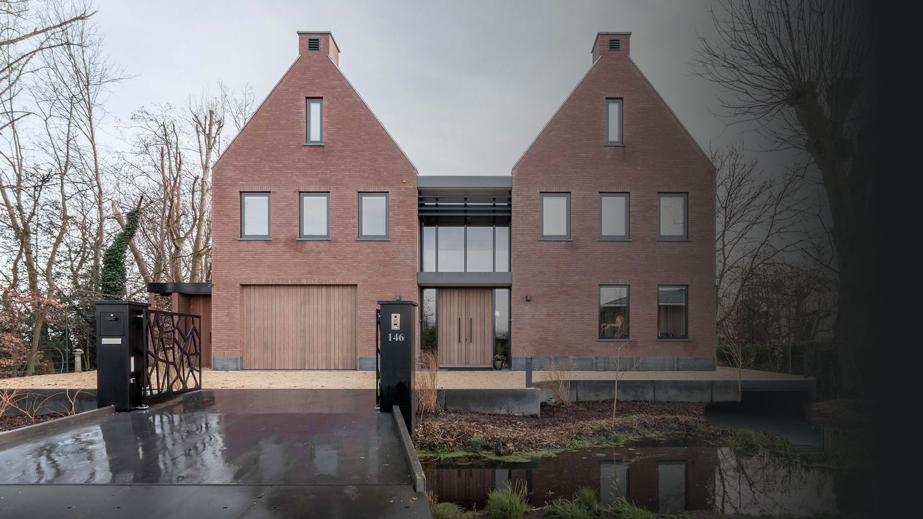 verticale houten garagedeur