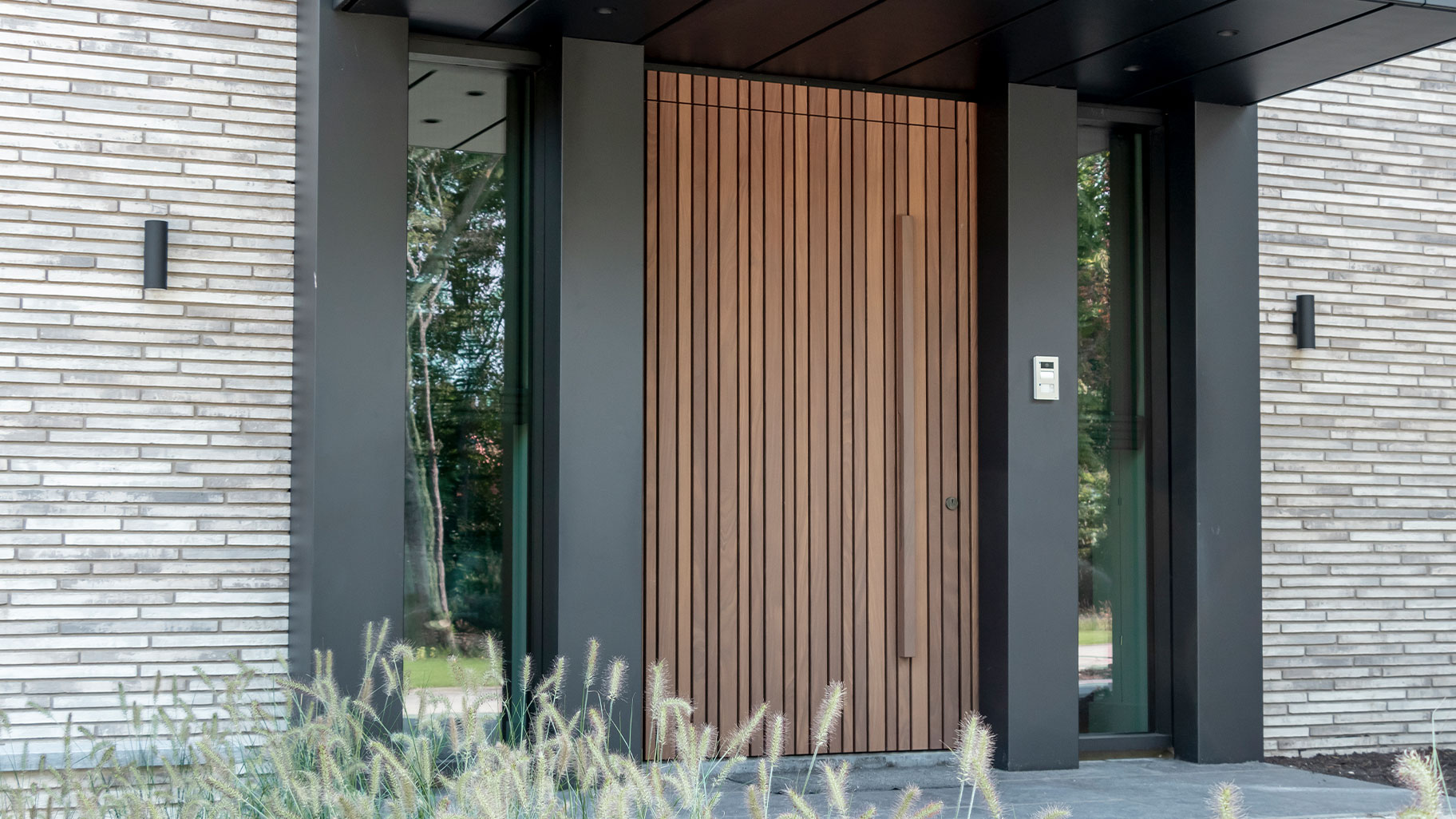 Pivoterende voordeur