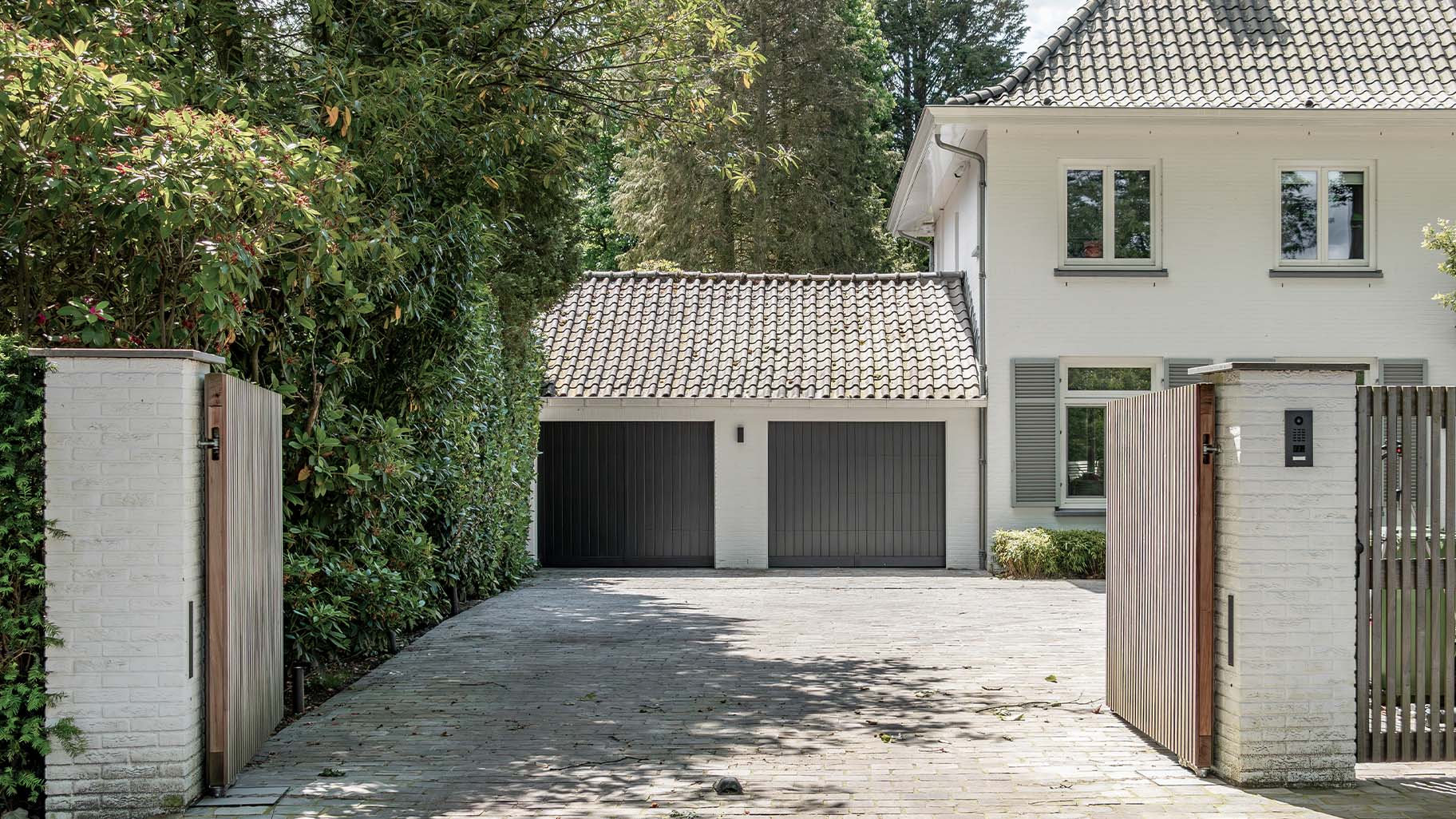 Garagedeuren authentieke stijl hout