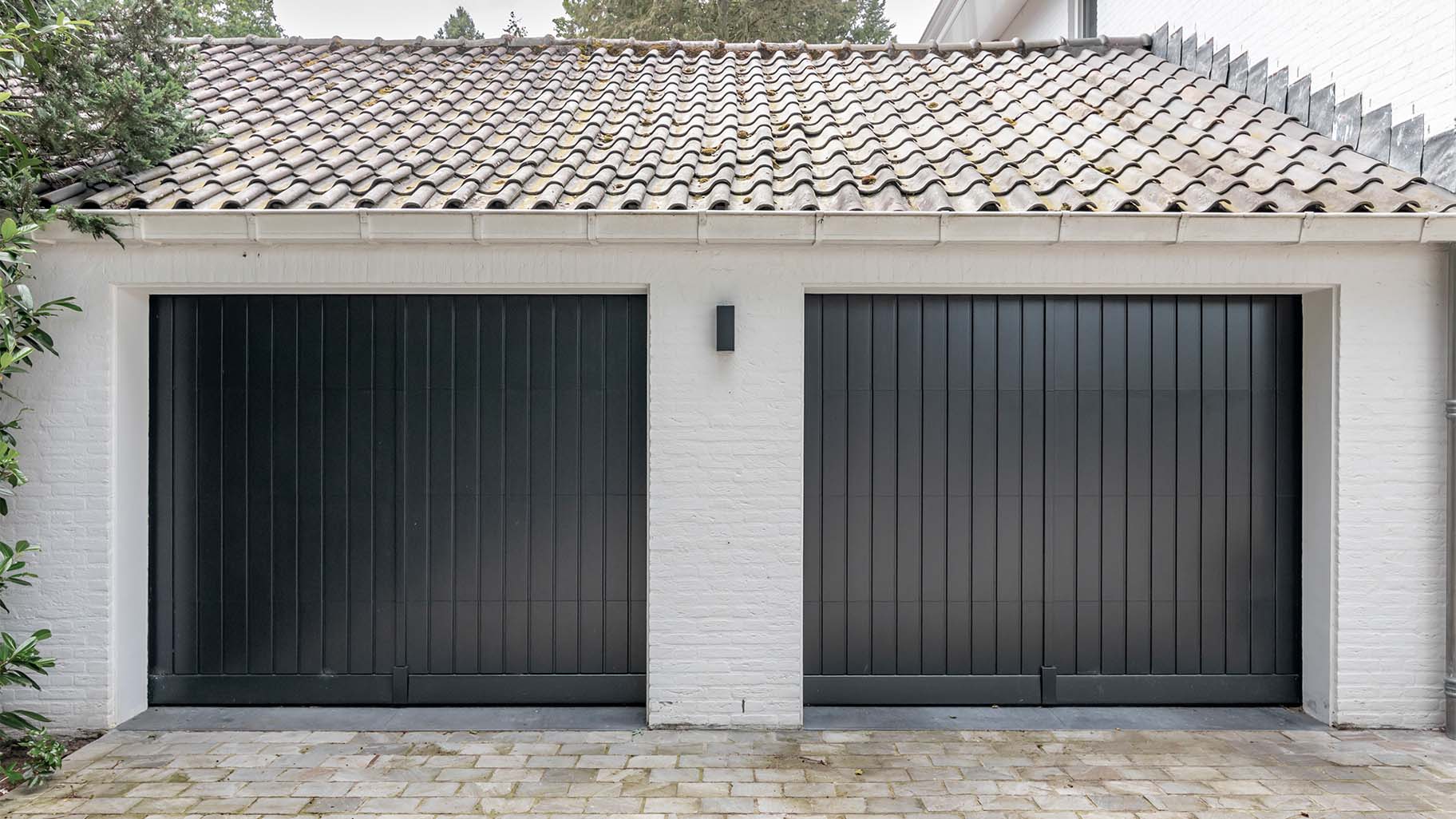 Houten garagedeuren klassieke stijl