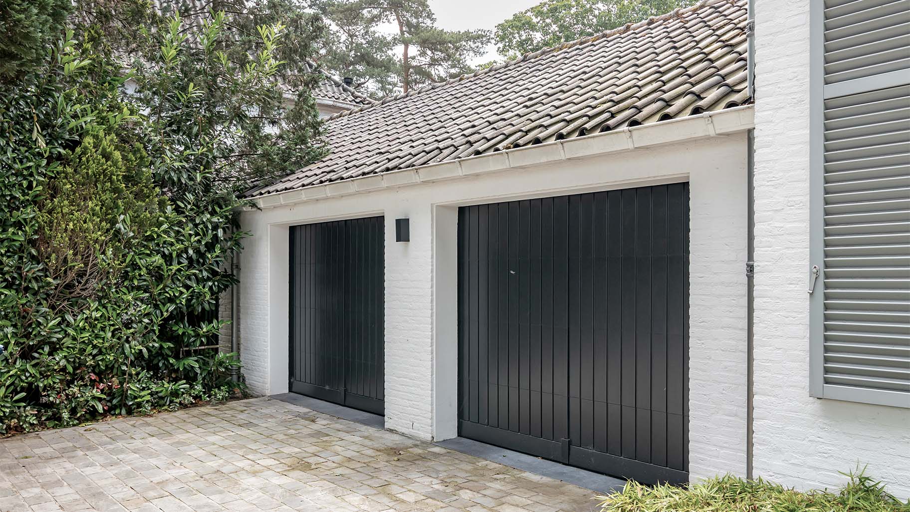 Houten garagedeuren klassieke stijl