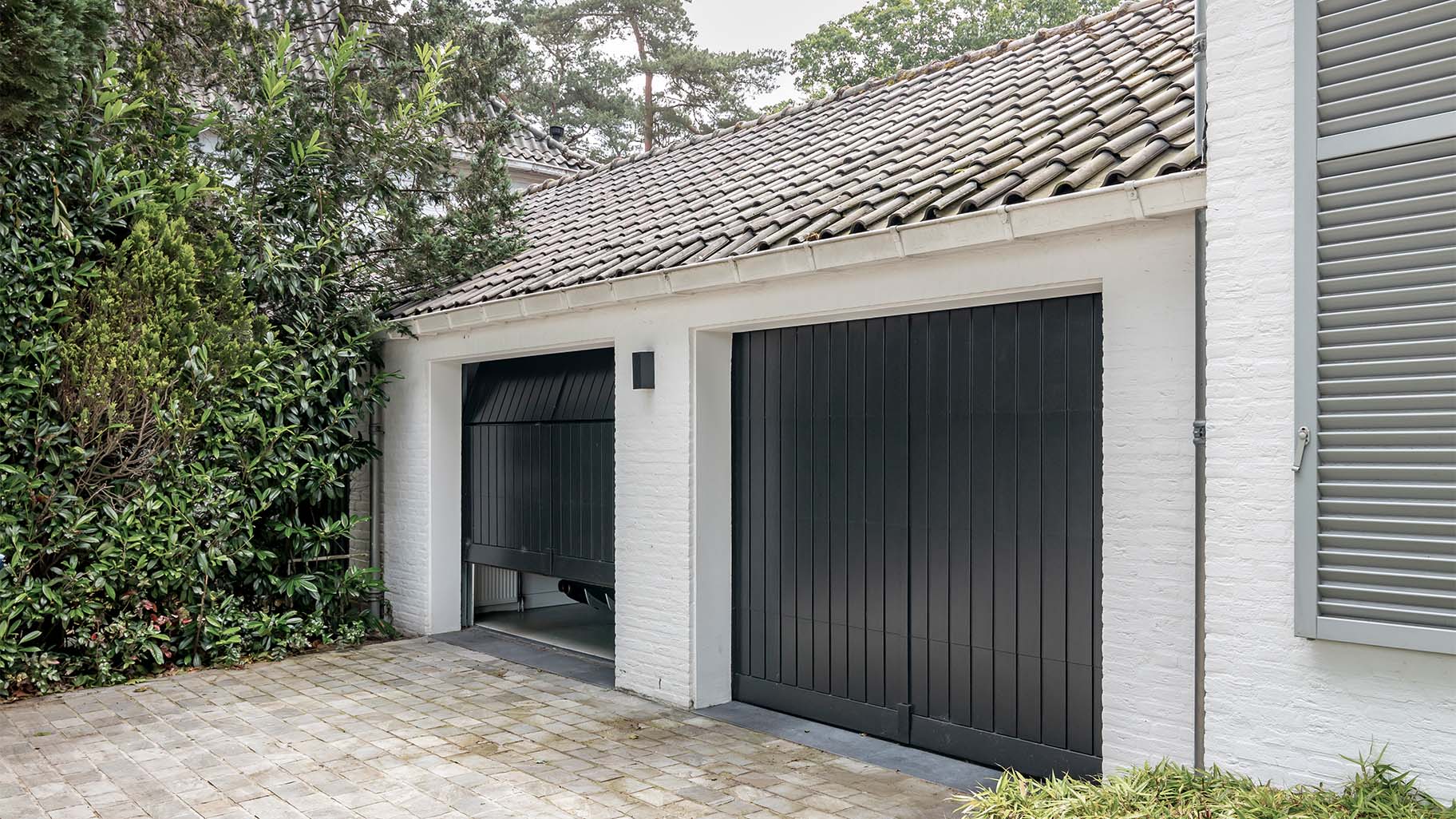 Houten garagedeuren klassieke stijl