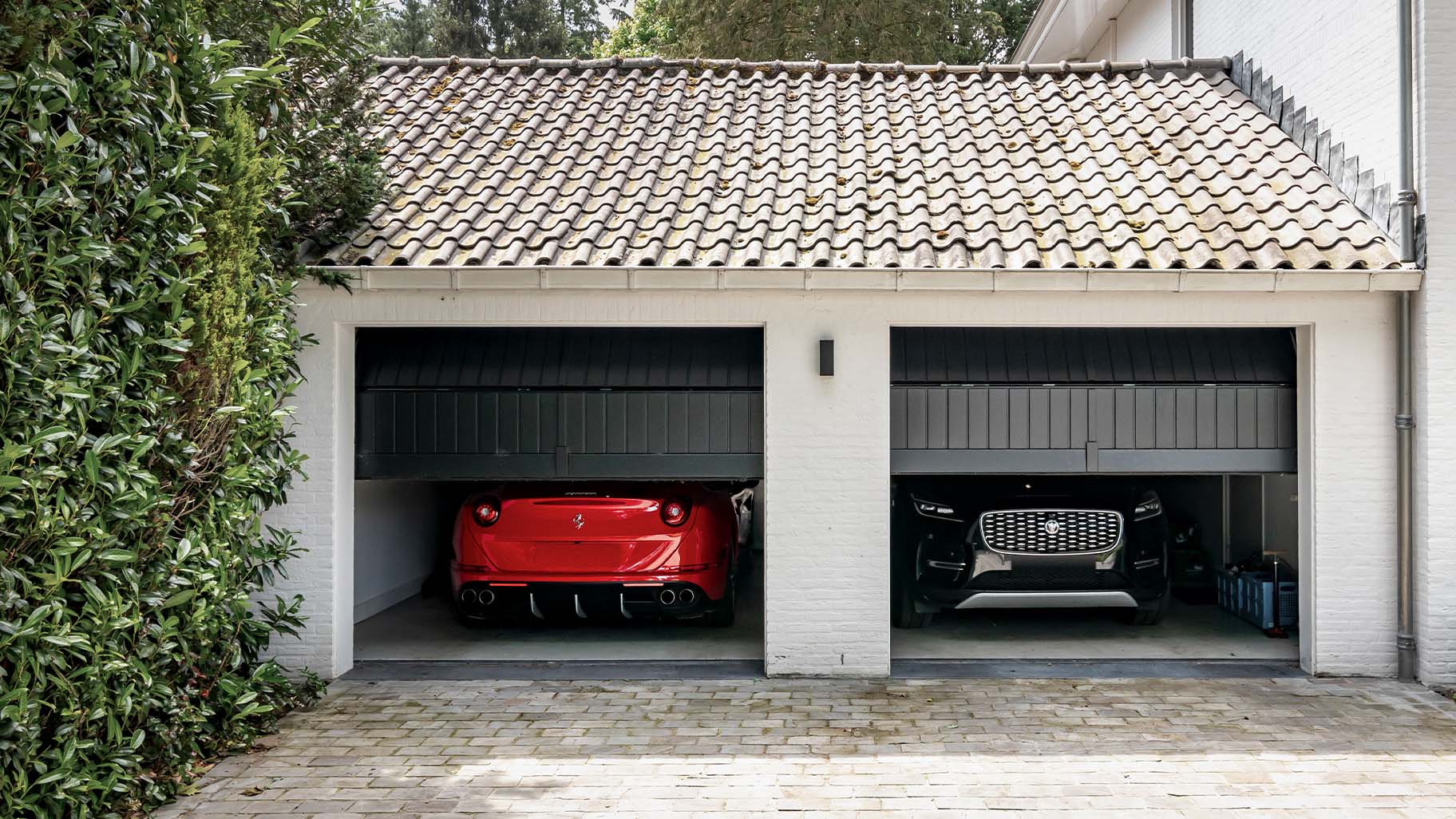 Houten garagedeuren klassieke stijl