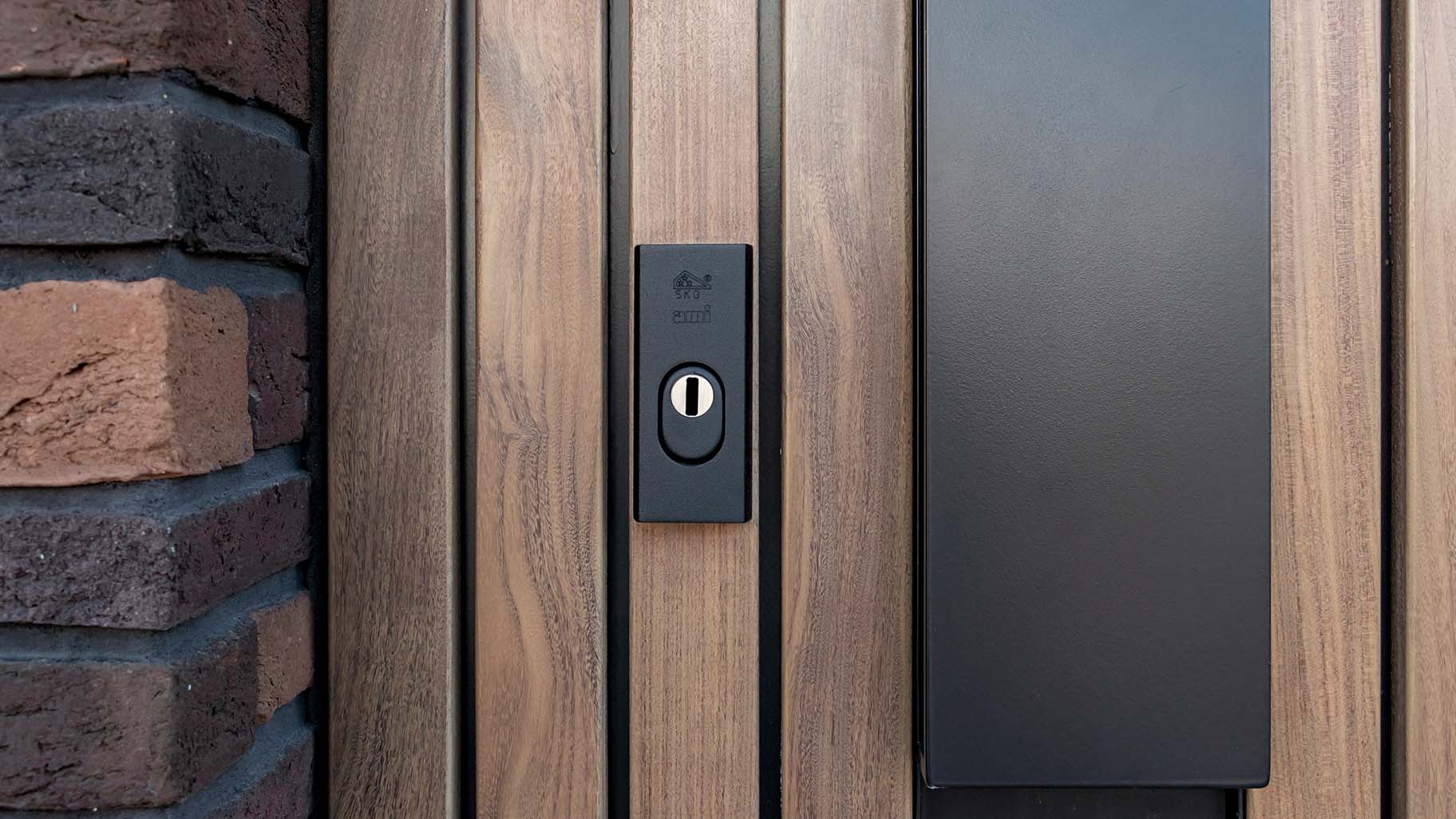 Houten taatsdeur op maat gemaakt