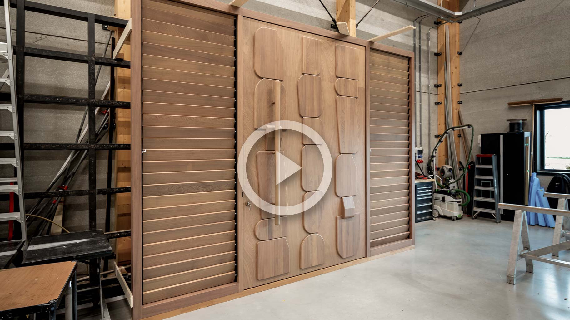 taatsdeur mahonie different doors pivoterend pivot door