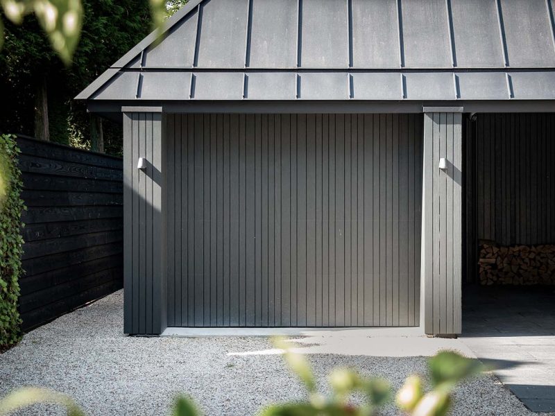 Different Doors Fraké houten garagedeur