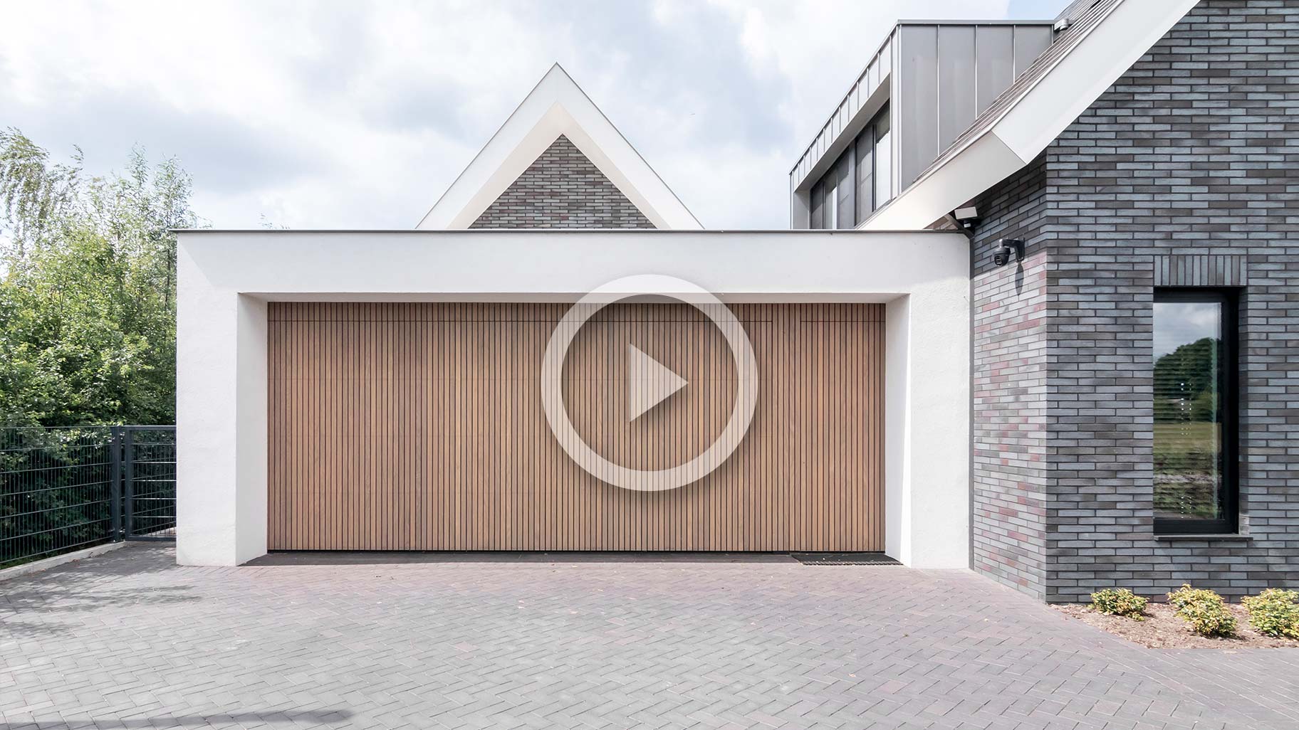 verticale garagedeuren different doors